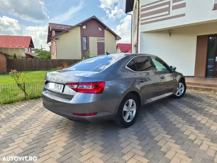 Škoda Superb 2.0 TDI DSG Ambition