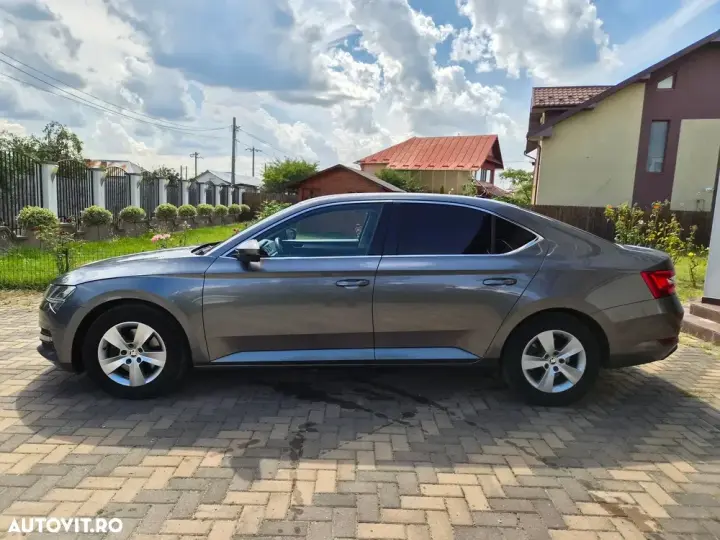 Škoda Superb 2.0 TDI DSG Ambition