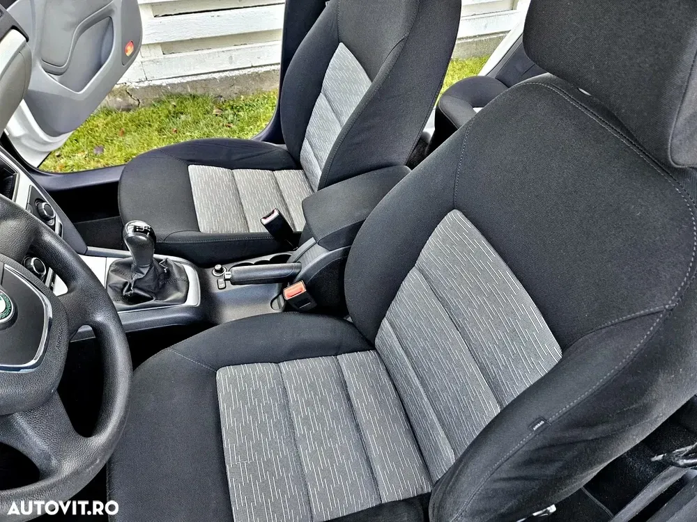 Škoda Octavia II 1.9TDI Ambiente — imagine 5