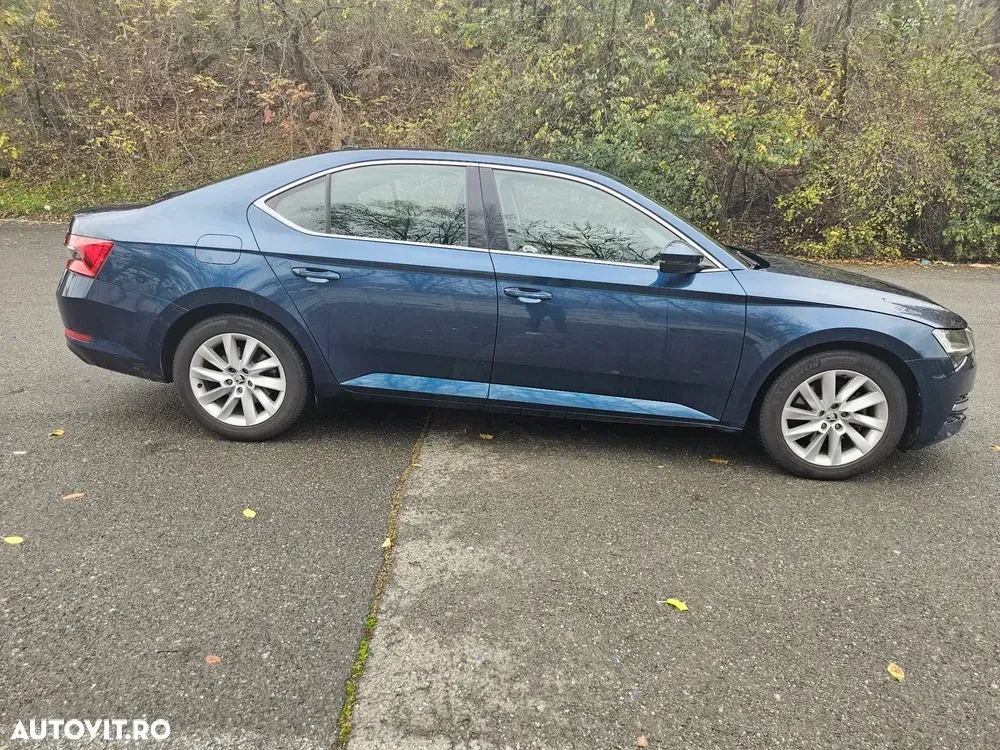 Škoda Superb 2.0 TDI DSG Ambition — imagine 3