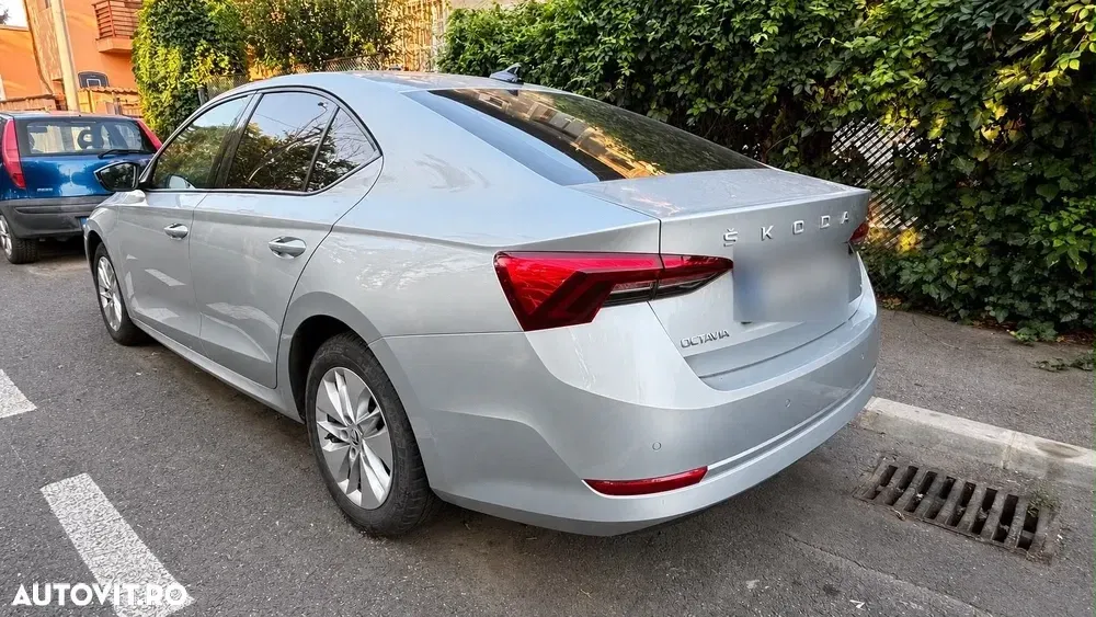 Škoda Octavia IV 2.0 TDI DSG Style — imagine 4