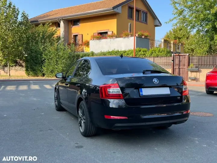 Škoda Octavia III 2.0 TDI ELEGANCE DSG