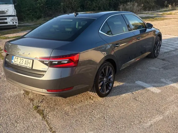 Škoda Superb III