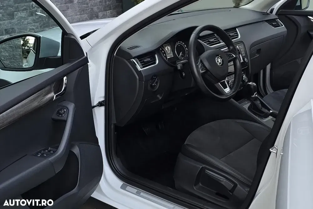 Škoda Octavia 2.0 TDI 4x4 DSG Scout — imagine 6