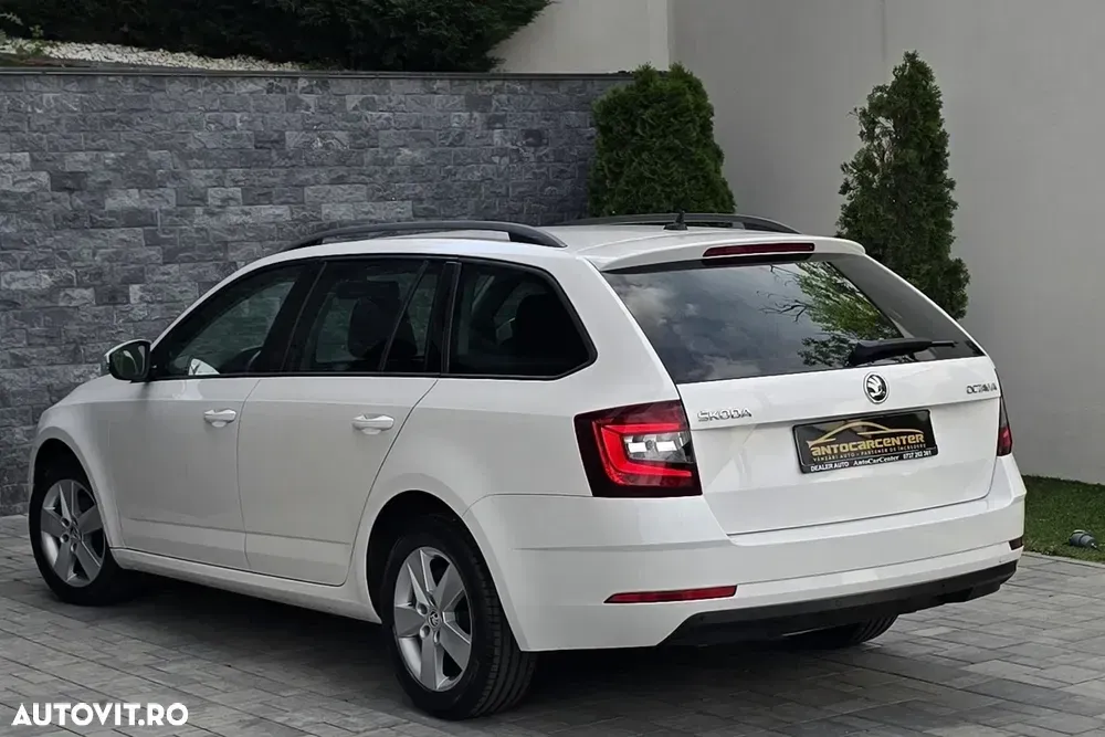 Škoda Octavia — imagine 3