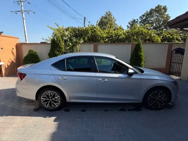 Škoda Octavia IV 2.0 TDI DSG Selection Plus