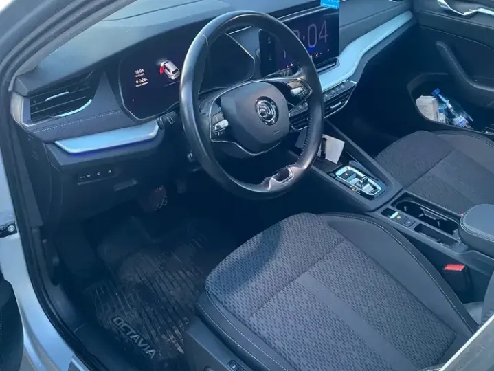 Škoda Octavia IV 1.4 TSI DSG Style
