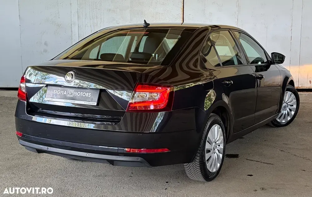 Škoda Octavia III 1.6 TDI DSG Ambition — imagine 4