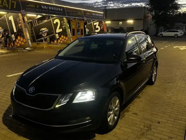 Škoda Octavia III 1.6 TDI DSG Style