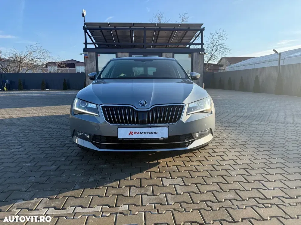 Škoda Superb III 2.0 TDI DSG Active — imagine 4