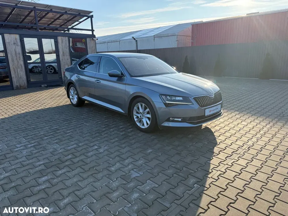 Škoda Superb III 2.0 TDI DSG Active — imagine 5