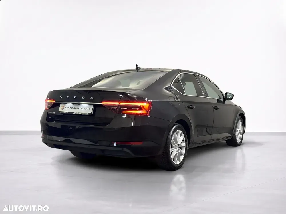 Škoda Superb — imagine 5