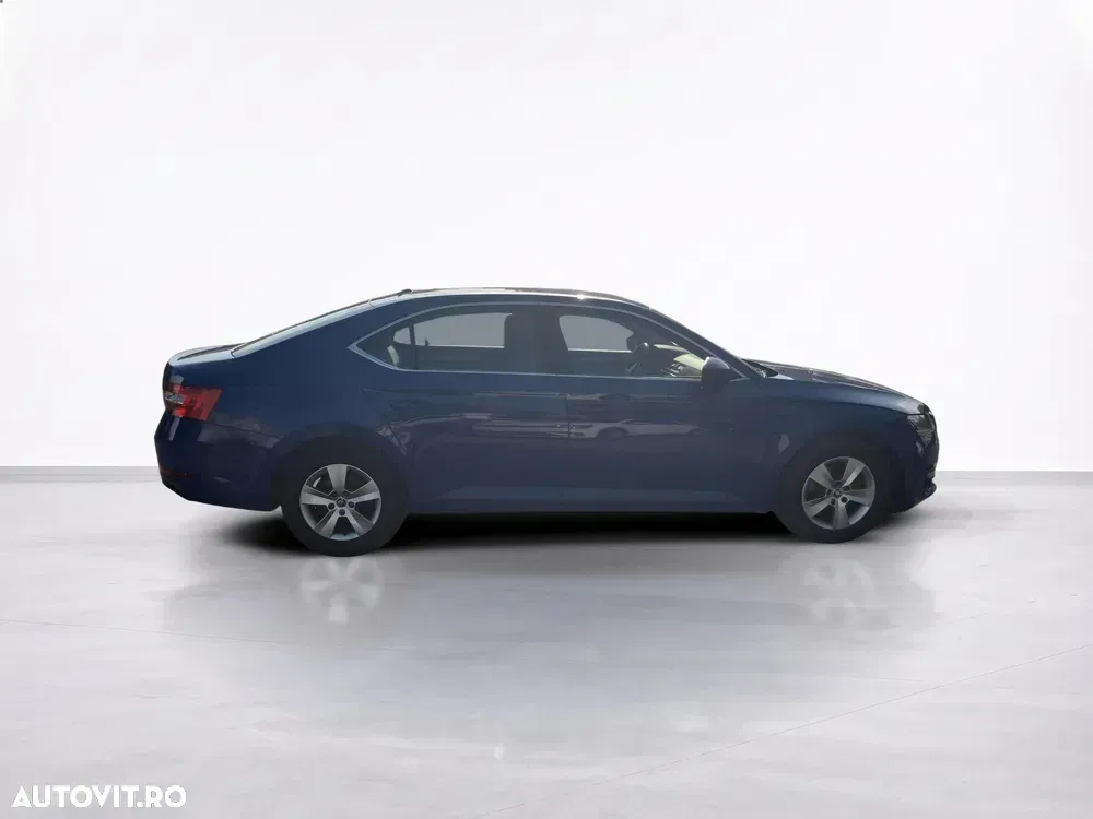Škoda Superb — imagine 6