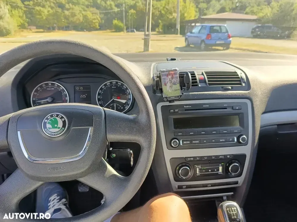 Škoda Octavia 1.6 TDI Ambiente — imagine 5