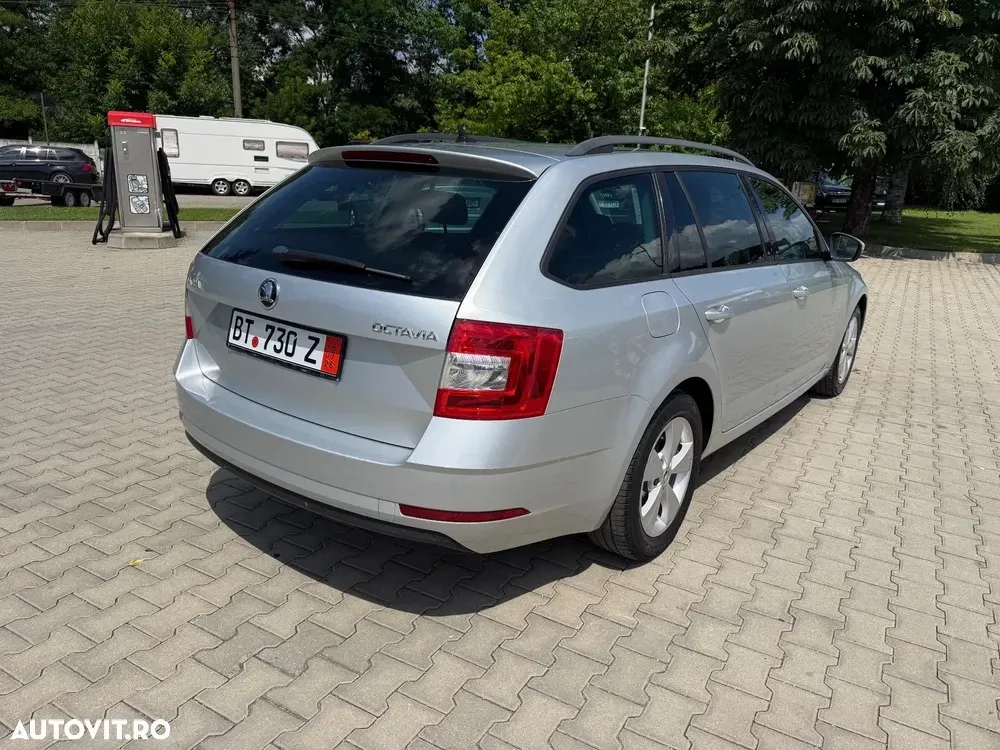 Škoda Octavia III 2.0 TDI Premium Edition — imagine 2