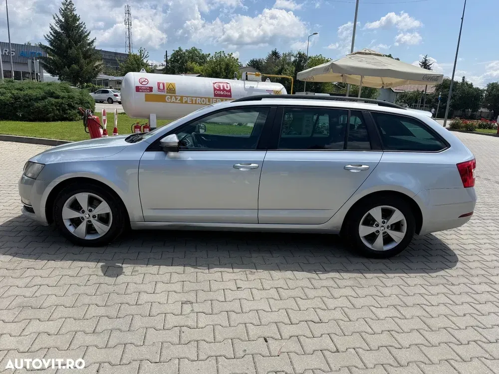 Škoda Octavia III 2.0 TDI Premium Edition — imagine 6