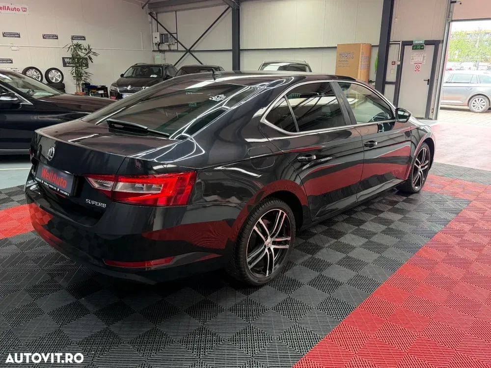 Škoda Superb III 2.0 TDI DSG Style — imagine 4