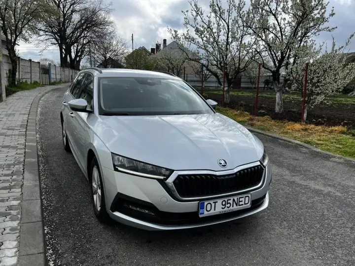 Škoda Octavia IV 2.0 TDI DSG Ambition