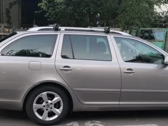 Škoda Octavia II 1.6 TDI AMBITION