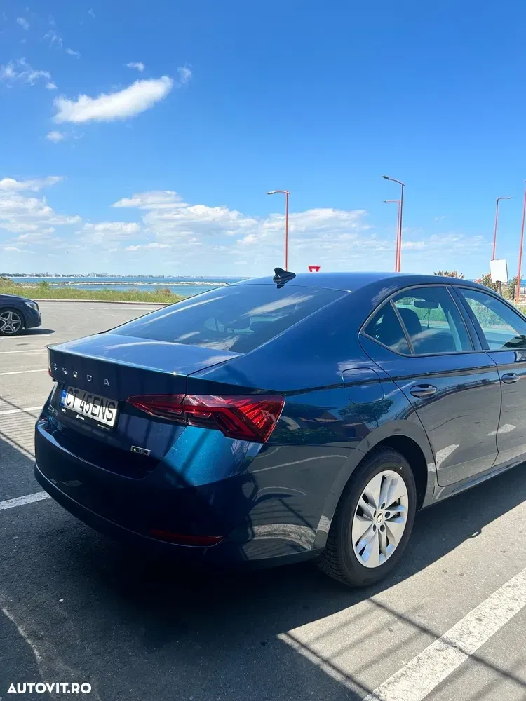 Škoda Octavia IV 1.5 TSI DSG Mild Hybrid Ambition — imagine 4