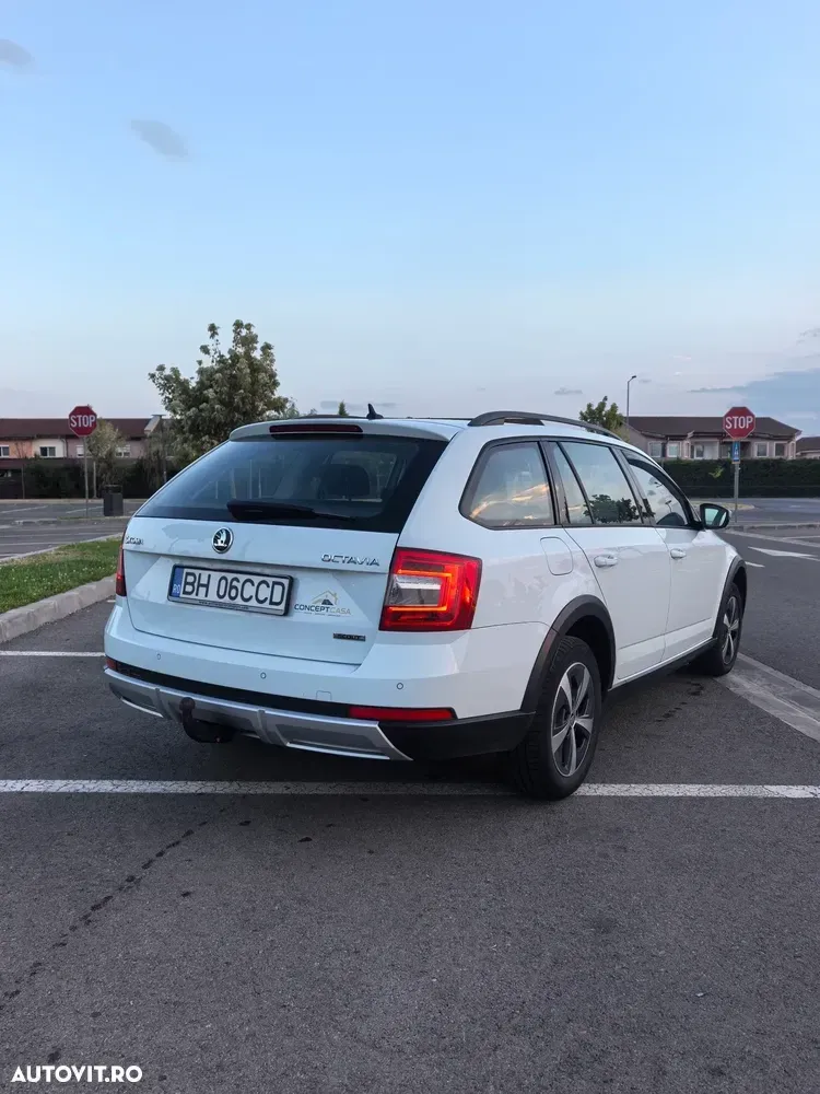 Škoda Octavia 2.0 TDI DSG 4X4 Scout — imagine 4
