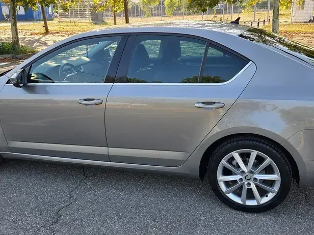 Škoda Octavia III 2.0 TDI STYLE DSG
