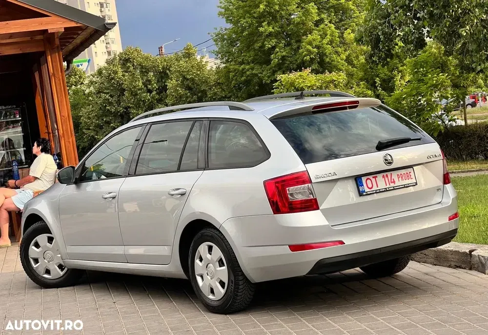 Škoda Octavia 1.6 TDI Premium Edition — imagine 3