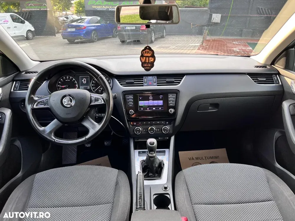 Škoda Octavia 1.6 TDI Premium Edition — imagine 6