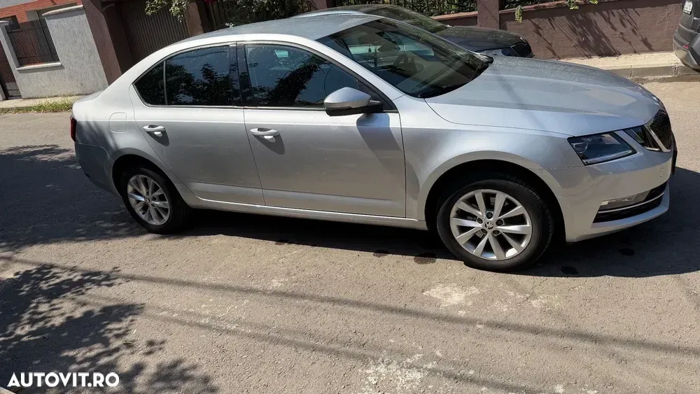 Škoda Octavia 2.0 TDI DSG Style — imagine 3