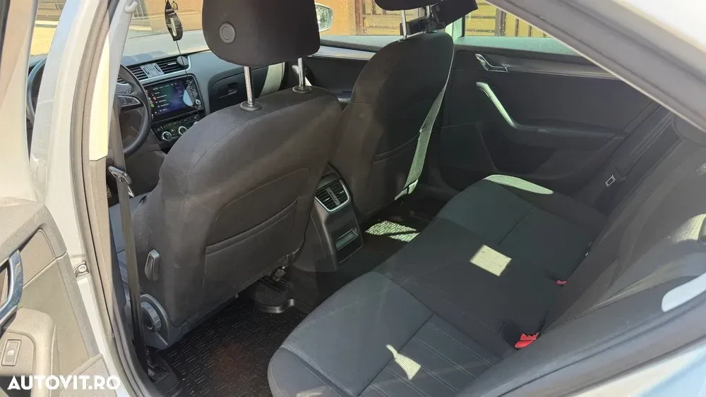 Škoda Octavia 2.0 TDI DSG Style — imagine 5