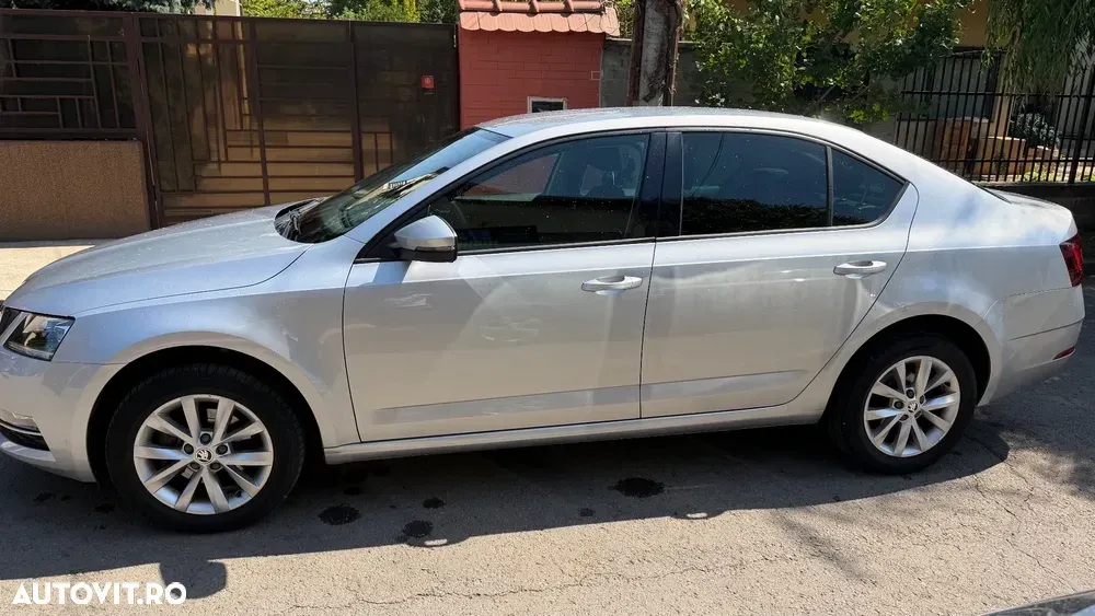 Škoda Octavia 2.0 TDI DSG Style — imagine 2