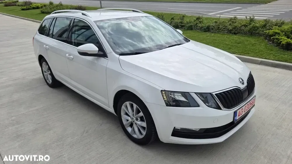 Škoda Octavia III — imagine 2