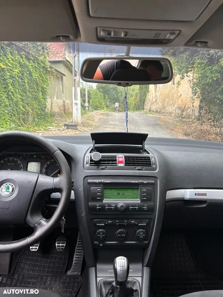 Škoda Octavia 2.0 TDI DPF Ambient 4x4 — imagine 5