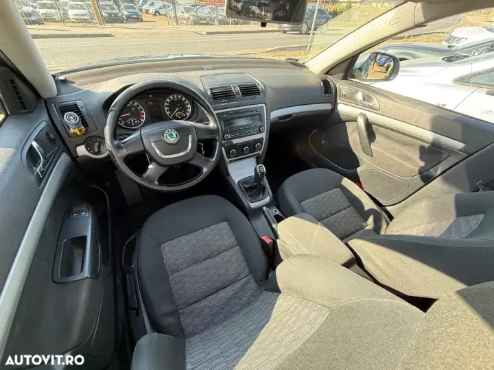 Škoda Octavia II 1.6 TDI AMBITION