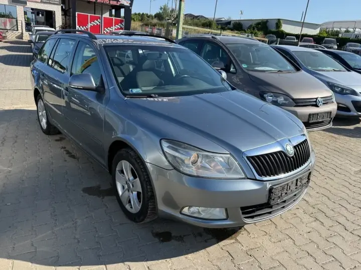 Škoda Octavia II 1.6 TDI AMBITION