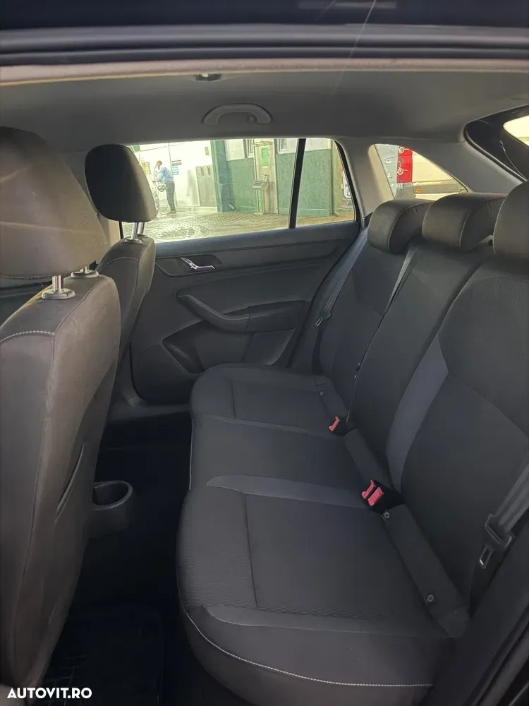 Škoda Rapid 1.6 TDI Ambition — imagine 6