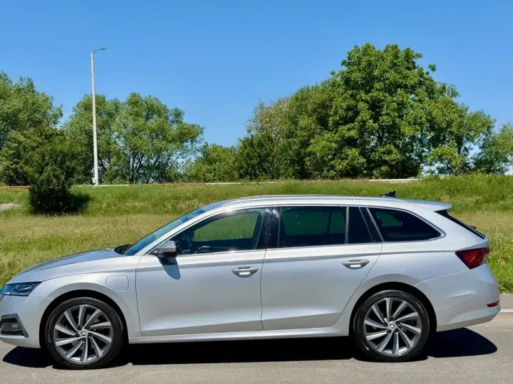 Škoda Octavia IV