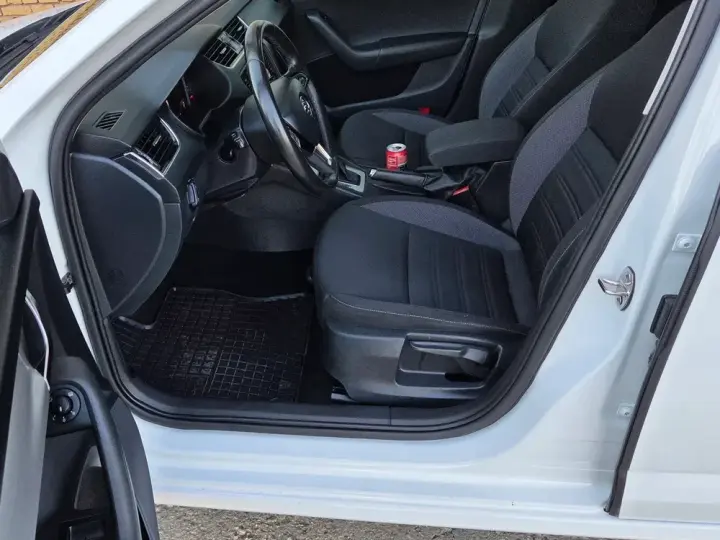 Škoda Octavia IV 1.6 TDI DSG Style
