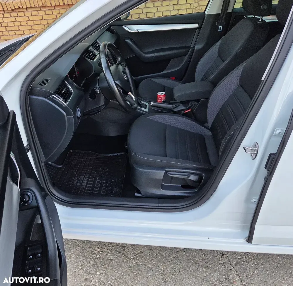 Škoda Octavia IV 1.6 TDI DSG Style — imagine 4