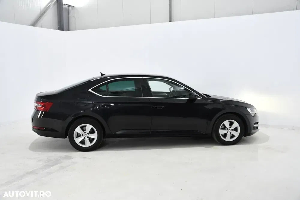 Škoda Superb III 2.0 TDI DSG Premium Edition — imagine 6