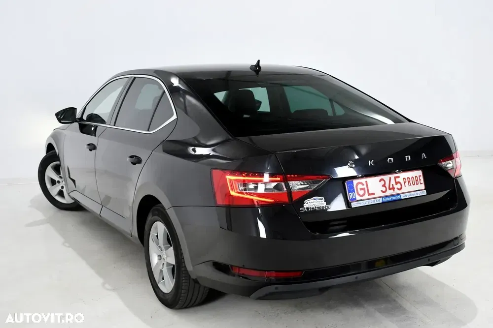 Škoda Superb III 2.0 TDI DSG Premium Edition — imagine 4