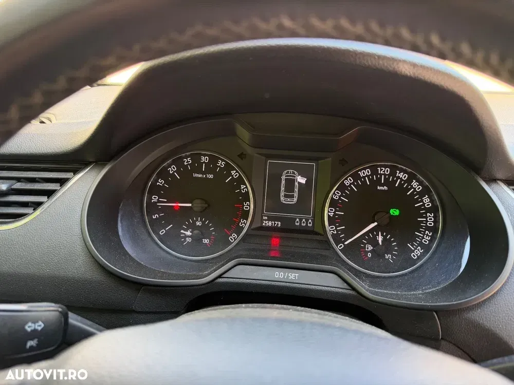 Škoda Octavia III 1.6 TDI AMBITION DSG — imagine 3