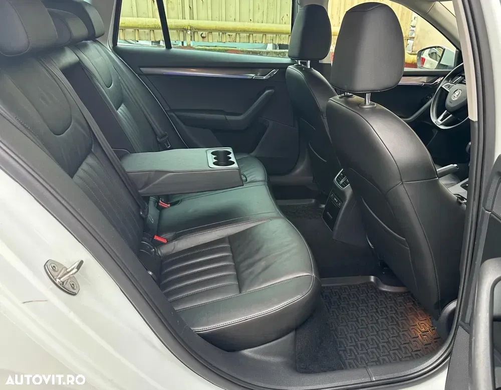 Škoda Octavia III 1.6 TDI DSG Premium Edition — imagine 4