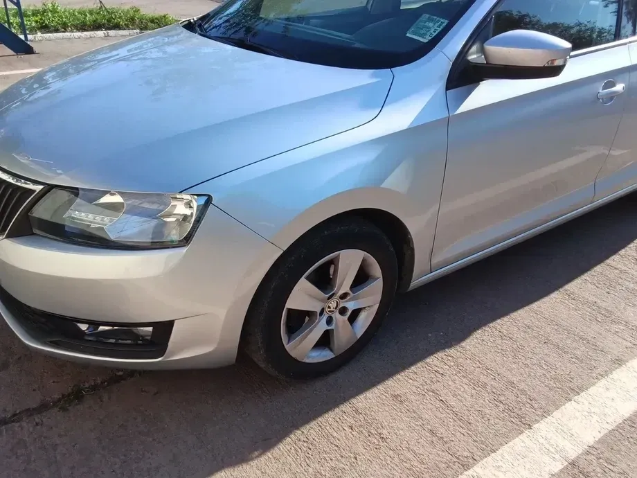 Škoda Rapid — imagine 5