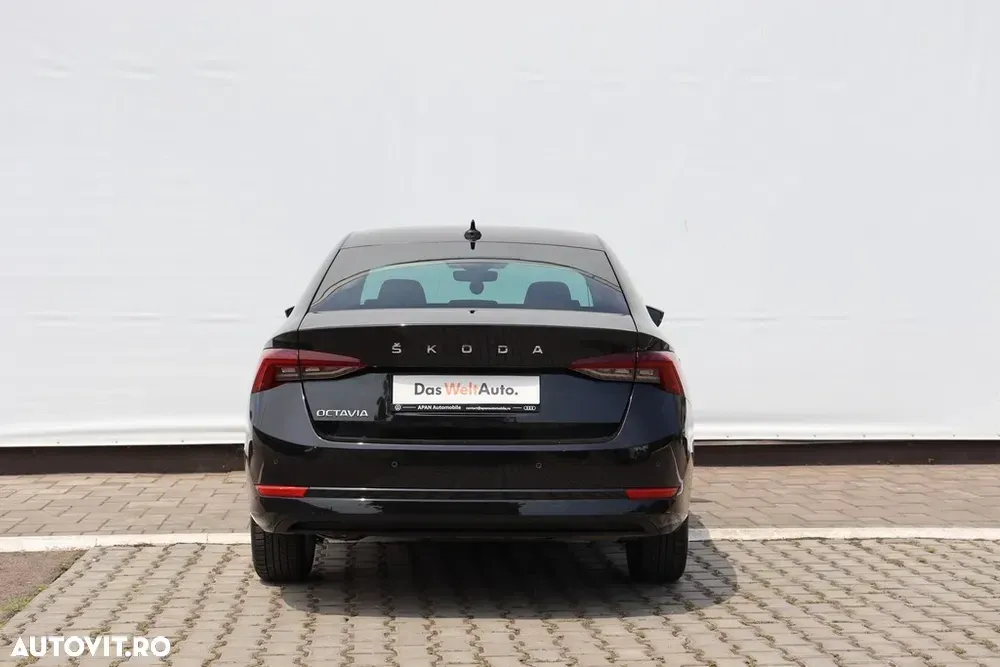 Škoda Octavia IV 2.0 TDI DSG Style — imagine 4