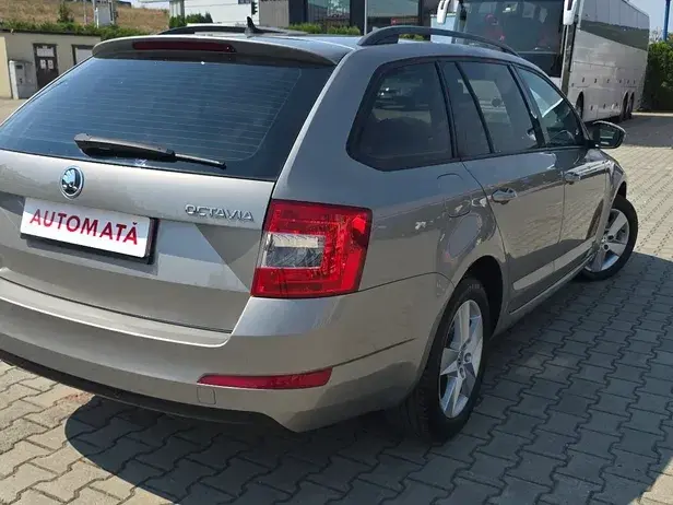 Škoda Octavia III 1.6 TDI Ambiente DSG
