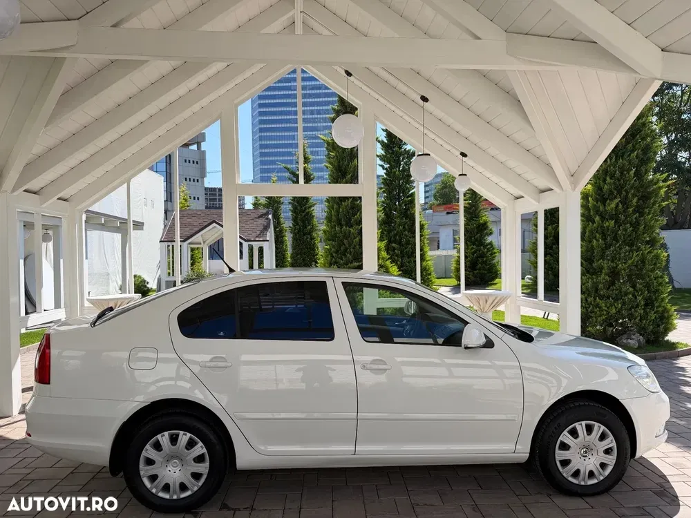 Škoda Octavia II 1.6 TDI AMBITION — imagine 2