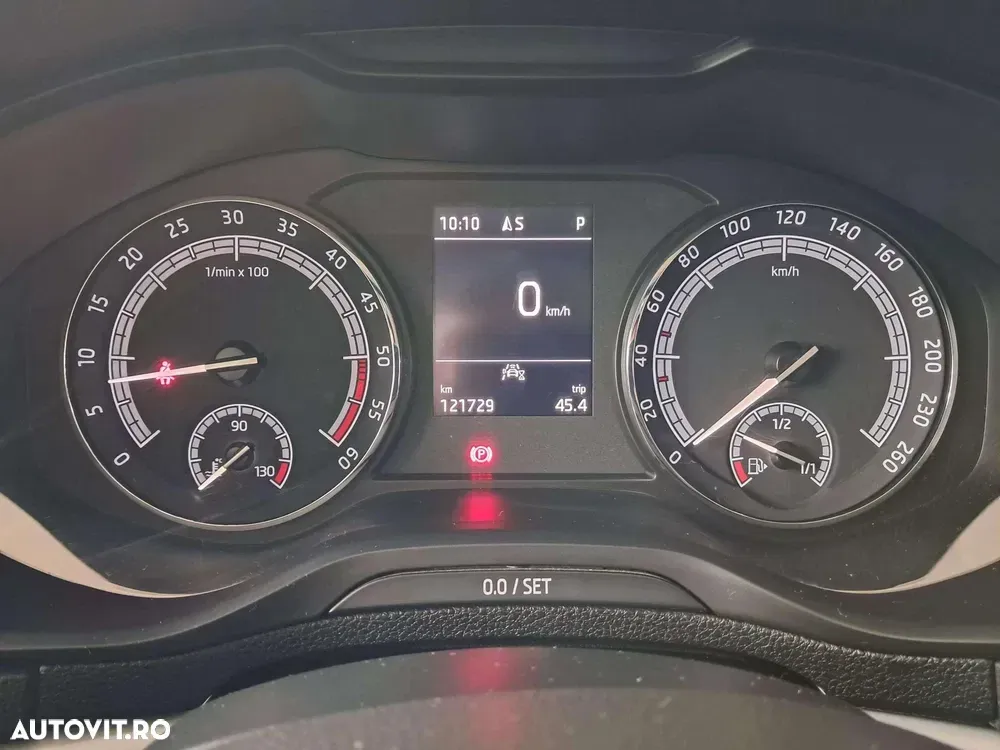 Škoda Karoq 1.6 TDI DSG Ambition — imagine 6