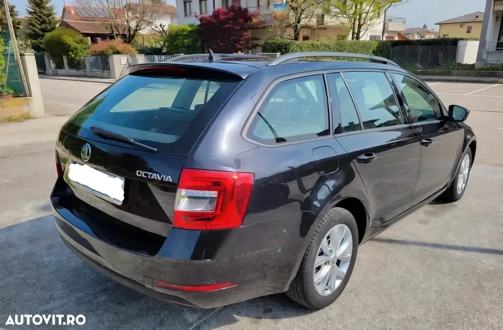 Škoda Octavia IV 2.0 TDI DSG Ambition — imagine 2