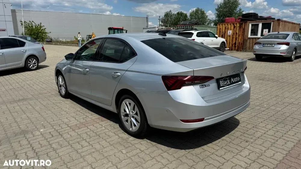 Škoda Octavia IV 2.0 TDI DSG Style — imagine 4